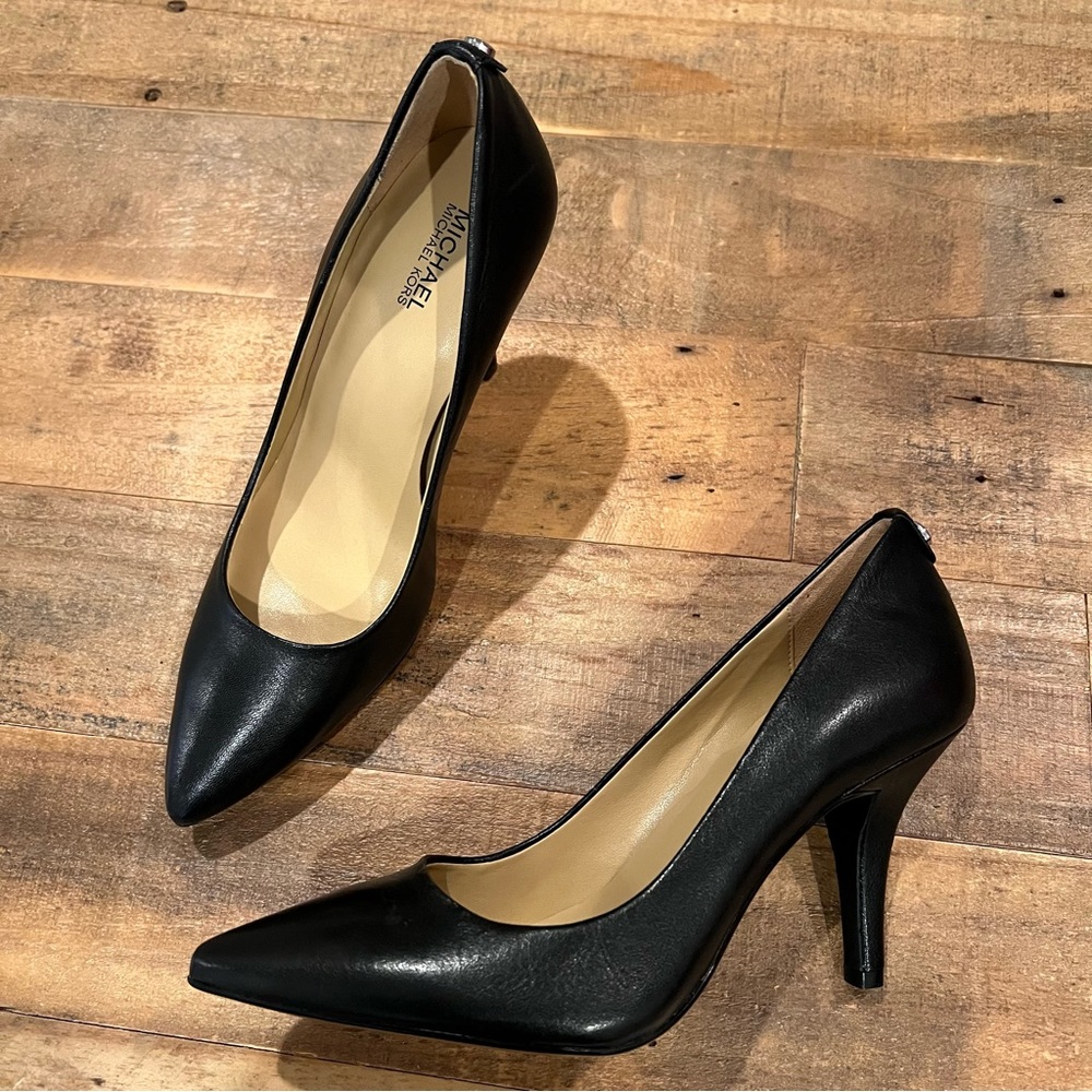MICHAEL Michael Kors Dorthy Flex Pump
